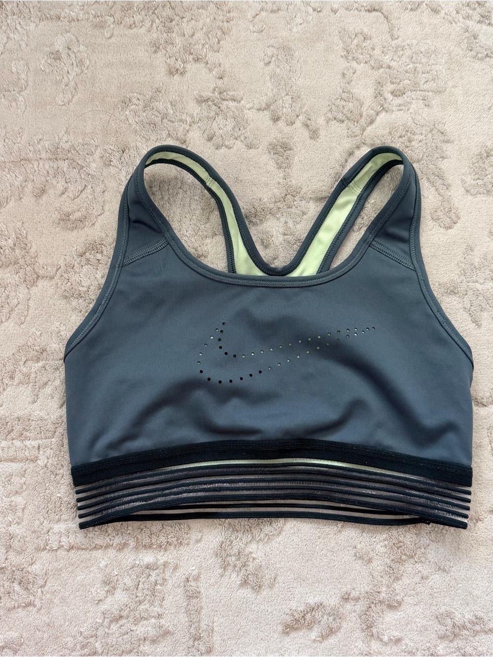 Nike dri-fit sports bra size small